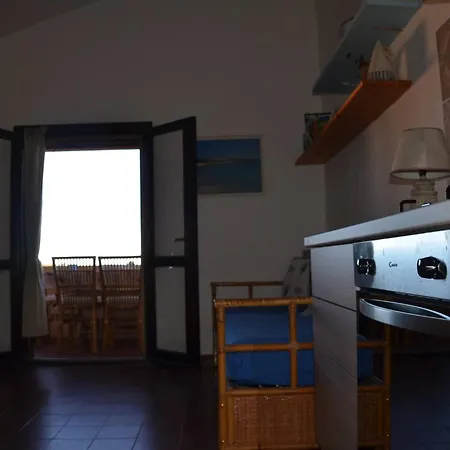 Апартаменты Delizioso Bilocale Con Stupenda Vista Mare Fpo-mar01