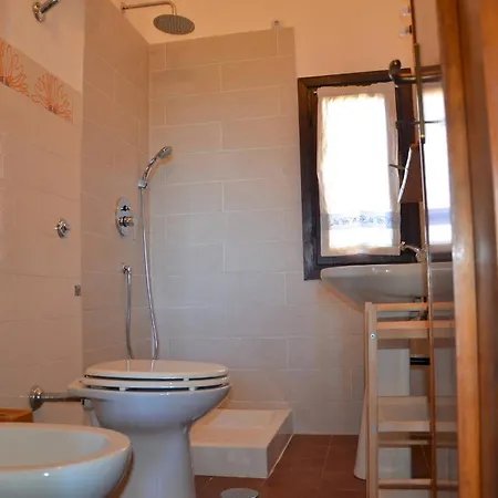 Delizioso Bilocale Con Stupenda Vista Mare Fpo-mar01 Будони