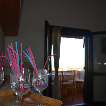 Apartment Delizioso Bilocale Con Stupenda Vista Mare Fpo-mar01